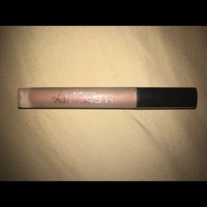 huda matte lipstick